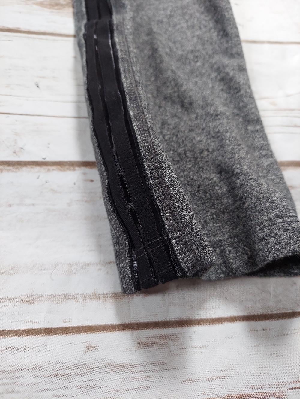 🔴3/$15 PINK Athletic Leggings with Black Trim - Picture 5 of 11